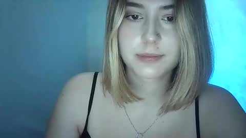 Snapshot of adrianabliss_ chatting on September 25, 2025, 6:28 am adrianabliss_ online show from September 25, 2025, 6:28 am