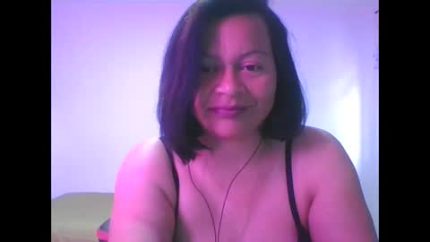 adrianagogo18 online show from October 3, 2025, 1:52 pm