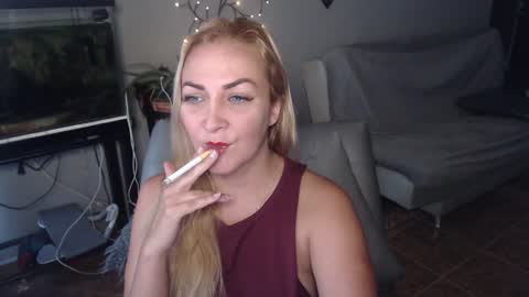 Snapshot of adrianapdes chatting on January 29, 2025, 11:41 am Adriana Paredes online show from January 29, 2025, 11:41 am