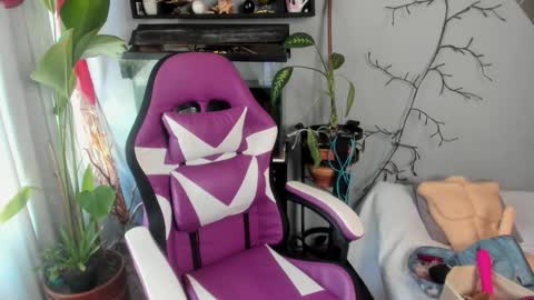 Snapshot of adrianapdes chatting on September 23, 2025, 2:09 pm Adriana Paredes online show from September 23, 2025, 2:09 pm