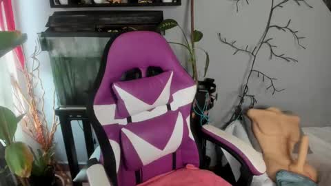 Snapshot of adrianapdes chatting on September 27, 2025, 12:10 pm Adriana Paredes online show from September 27, 2025, 12:10 pm