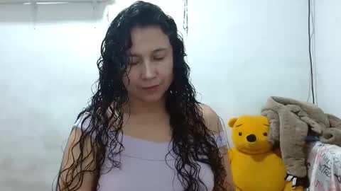 Adriana Tellez online show from October 6, 2025, 1:08 pm