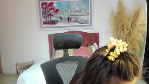 Snapshot of adrianatorres_ chatting on December 18, 2025, 5:19 pm Adriana online show from December 18, 2025, 5:19 pm