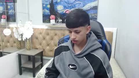 Snapshot of adrianfranko chatting on July 16, 2026, 12:33 pm Adrian Franco online show from July 16, 2026, 12:33 pm