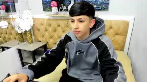 Snapshot of adrianfranko chatting on July 21, 2026, 12:29 pm Adrian Franco online show from July 21, 2026, 12:29 pm
