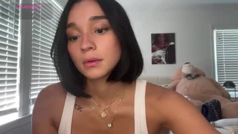 Adrianna  online show from September 9, 2025, 7:24 pm