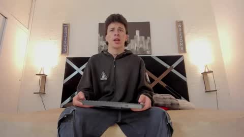 Snapshot of adriano_bigcock chatting on November 19, 2025, 4:34 am Adrian online show from November 19, 2025, 4:34 am