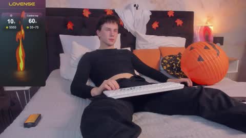 adrianoaubert online show from October 27, 2025, 4:27 am