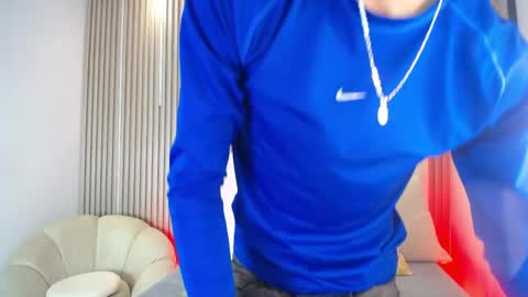 adrianstark_ online show from May 28, 2026, 12:46 pm