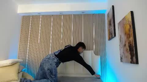 adrianstark_ online show from July 8, 2026, 12:31 pm
