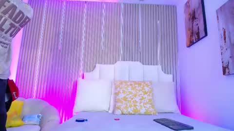 adrianstark_ online show from July 14, 2026, 12:33 pm