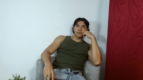 adriel_escalante online show from October 2, 2025, 1:45 am