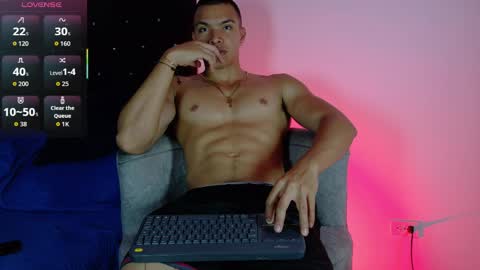 adriel_escalante online show from April 3, 2026, 2:20 am