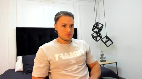 Adrein Roche online show from January 19, 2025, 11:10 pm