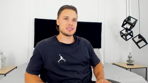 Adrein Roche online show from January 21, 2025, 11:24 pm