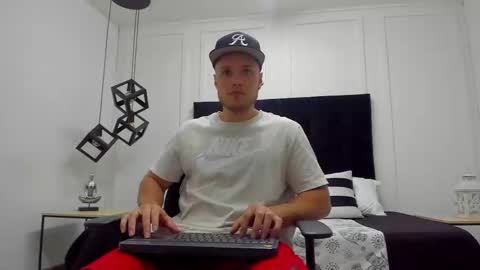 Adrein Roche online show from February 17, 2025, 11:31 pm