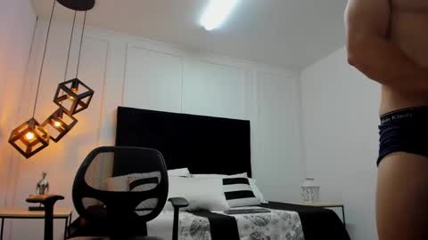 Adrein Roche online show from February 18, 2025, 2:38 am