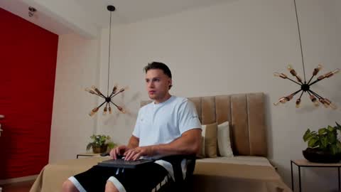 Adrein Roche online show from February 26, 2025, 12:27 am