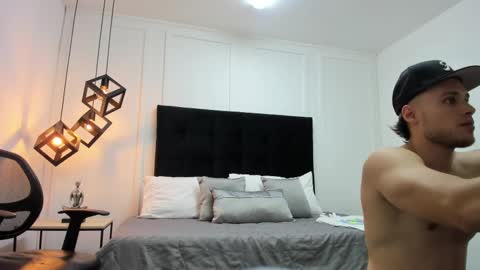 Adrein Roche online show from February 27, 2025, 2:21 am