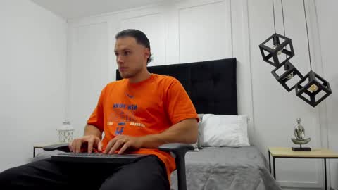 Adrein Roche online show from February 27, 2025, 11:15 pm