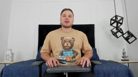 Adrein Roche online show from March 9, 2025, 11:14 pm