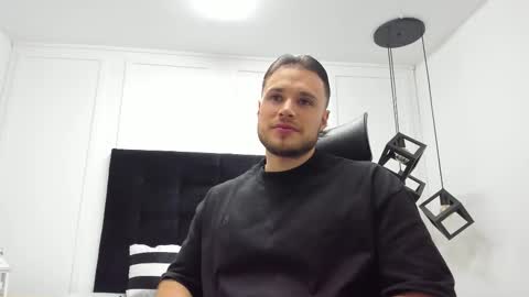 Adrein Roche online show from October 3, 2025, 10:18 pm