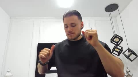 Adrein Roche online show from October 5, 2025, 9:56 pm