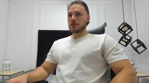 Adrein Roche online show from October 7, 2025, 10:51 pm