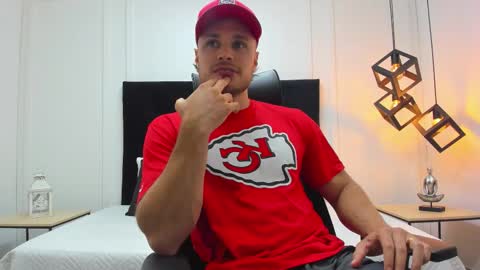 Adrein Roche online show from October 16, 2025, 11:06 pm