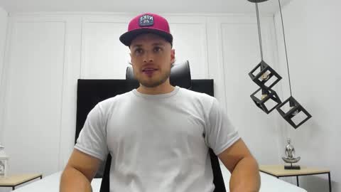 Adrein Roche online show from October 20, 2025, 8:53 pm