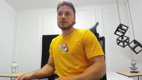 Adrein Roche online show from October 26, 2025, 10:47 pm