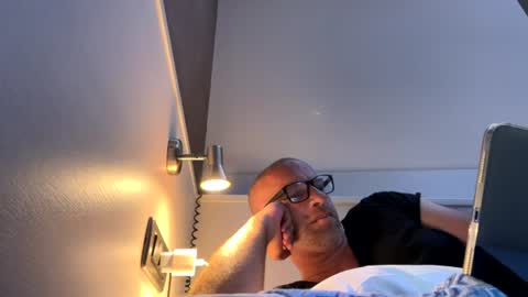 adrienfromparis online show from June 17, 2026, 8:43 pm