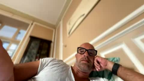 adrienfromparis online show from July 29, 2026, 7:28 am