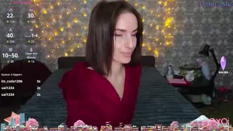 Adriana online show from November 4, 2025, 5:01 pm