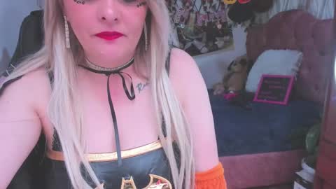adriiana_fox_ online show from October 4, 2025, 4:27 pm