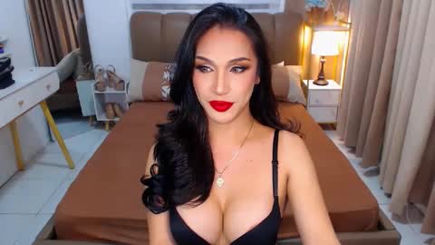 Snapshot of adychavez chatting on February 25, 2025, 2:44 pm Ur Dream girl online show from February 25, 2025, 2:44 pm
