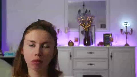 Snapshot of aelia_anara chatting on October 14, 2025, 3:40 am Aelia online show from October 14, 2025, 3:40 am