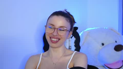 Aelia online show from March 10, 2026, 6:24 pm