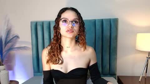 aelinduvalier online show from October 9, 2025, 7:01 pm