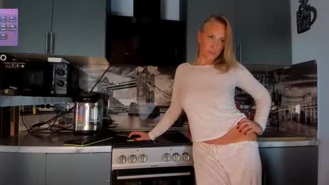 Snapshot of afanasia chatting on February 4, 2026, 10:32 am OneAfa online show from February 4, 2026, 10:32 am