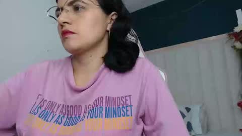 Snapshot of africa_holmes chatting on February 23, 2025, 2:40 am Africa online show from February 23, 2025, 2:40 am
