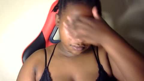 stella online show from October 5, 2025, 4:05 pm