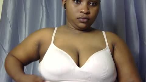 stella online show from November 7, 2025, 3:56 pm