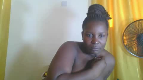 Snapshot of africanbeauty4 chatting on October 26, 2025, 11:05 am ELIZABETH online show from October 26, 2025, 11:05 am