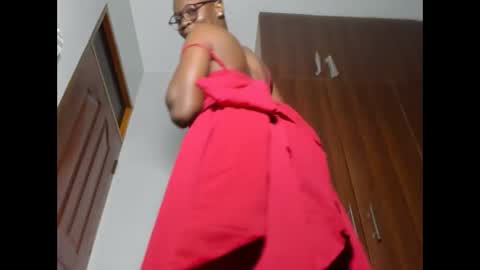 Snapshot of afro_pop chatting on February 14, 2025, 3:00 am Leah online show from February 14, 2025, 3:00 am