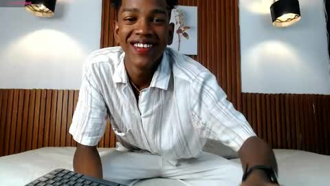 afrowayuu online show from May 18, 2026, 5:52 pm