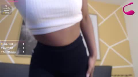 Snapshot of agatha_amaya chatting on October 25, 2025, 2:35 pm agatha_amaya online show from October 25, 2025, 2:35 pm