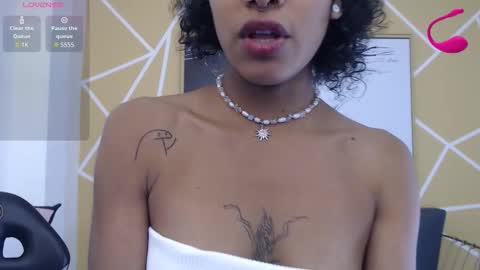 Snapshot of agatha_amaya chatting on October 27, 2025, 1:37 pm agatha_amaya online show from October 27, 2025, 1:37 pm