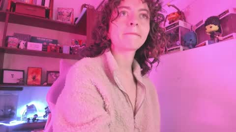 Snapshot of agathaa_ks_ chatting on December 5, 2024, 5:37 am Camila 2 online show from December 5, 2024, 5:37 am