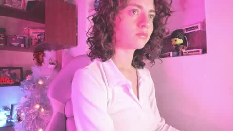 Snapshot of agathaa_ks_ chatting on December 27, 2024, 5:20 am Camila 2 online show from December 27, 2024, 5:20 am